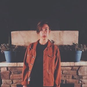 Meet your Posher, Joshua